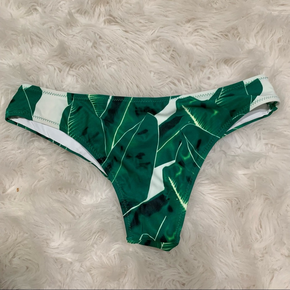 Cupshe Leaf Bikini - Picture 3 of 6